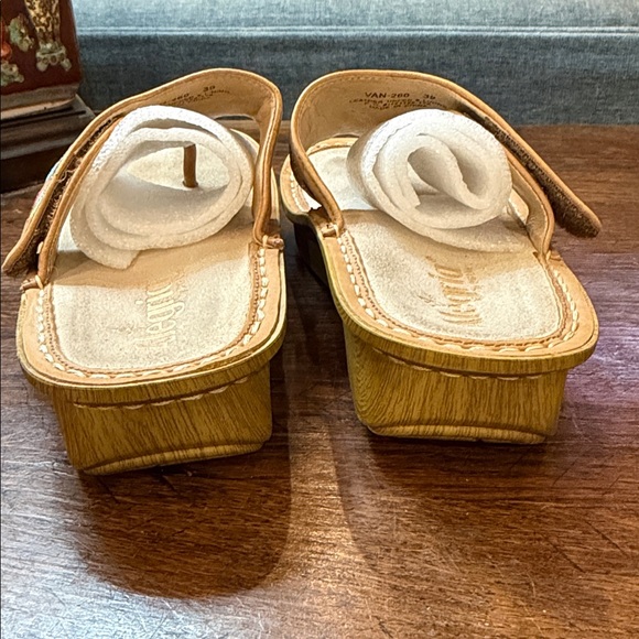 Embroidered Tan Sandals - Picture 3 of 8